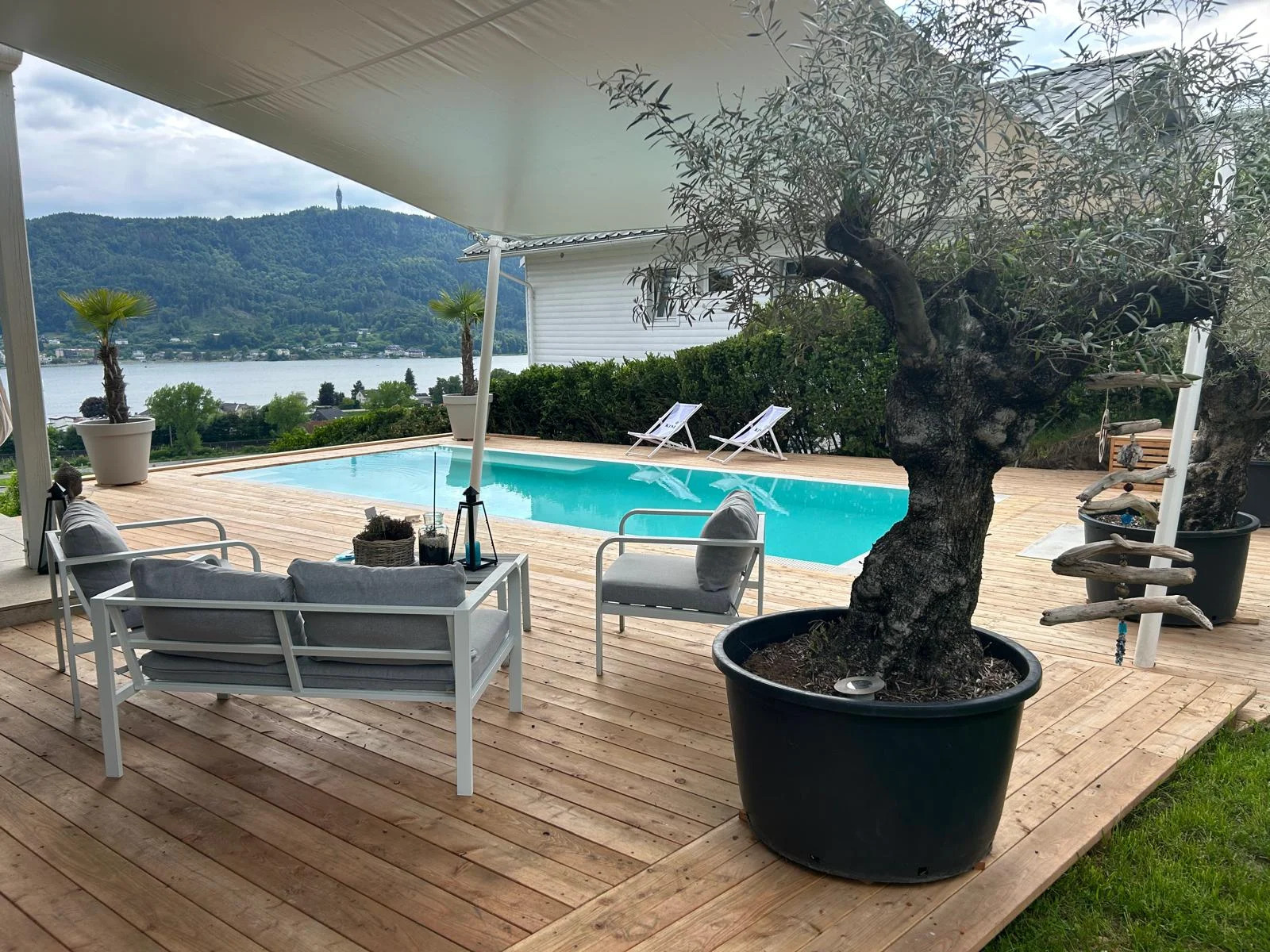 Fertig eingebauter PP Pool
